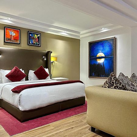 Victoria Crown Plaza Hotel Lagos Exterior photo