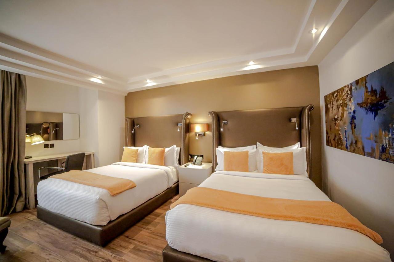 Victoria Crown Plaza Hotel Lagos Exterior photo