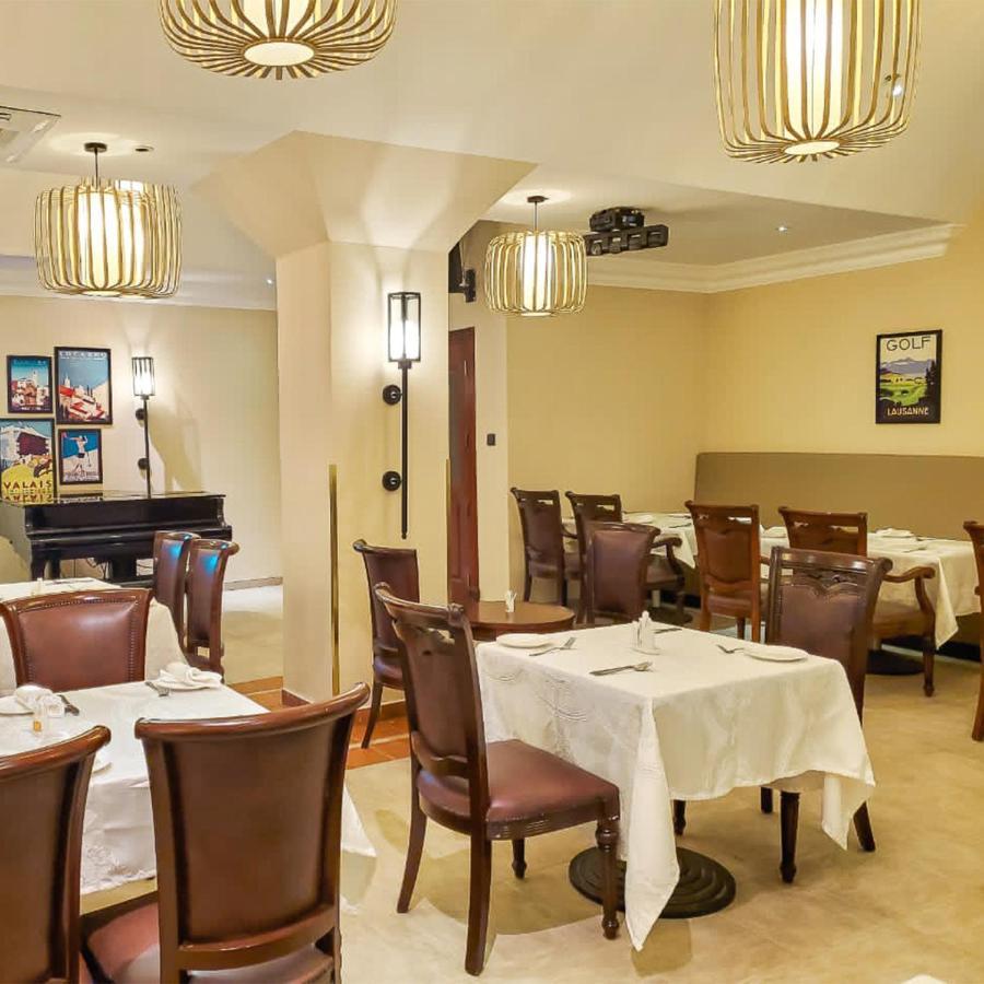 Victoria Crown Plaza Hotel Lagos Exterior photo
